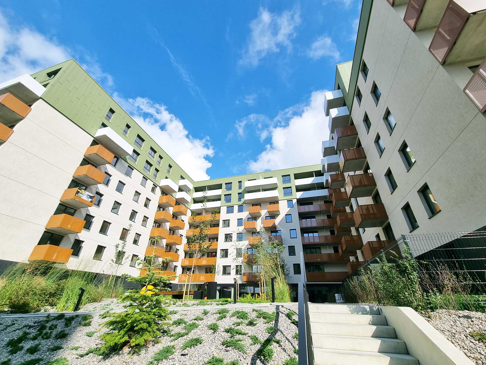 Osiedle-Wizjonerów-w-Krakowie-realizacje-kaim-tech-elewacje-bloków