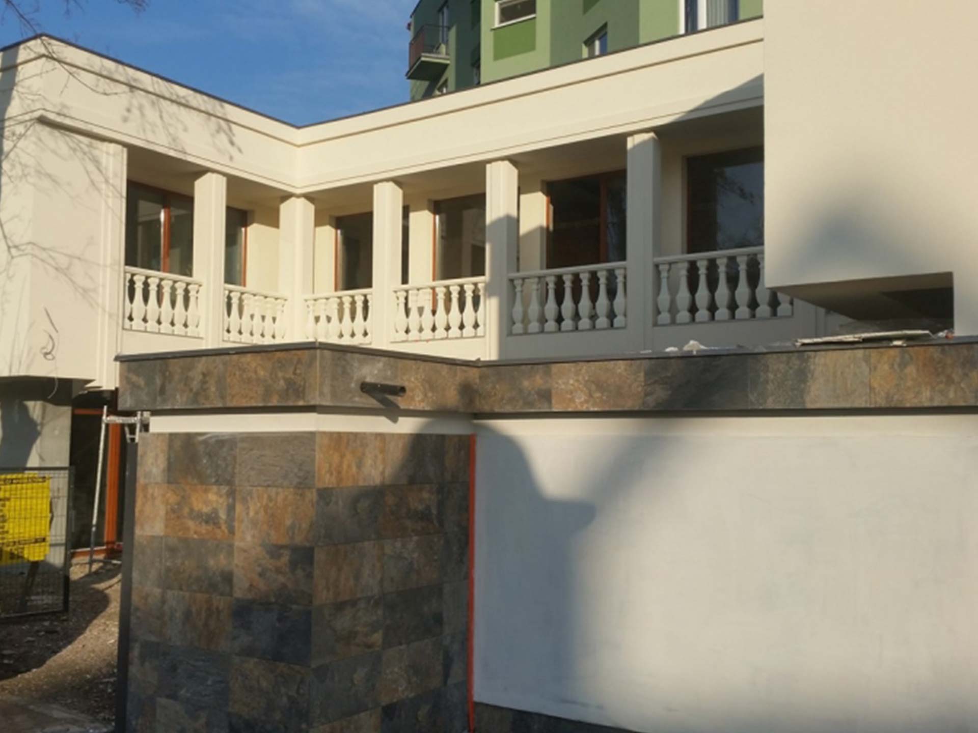 Elewacja-budynku-Kraków-ul.-Grzegórzecka-realizacje-elewacje